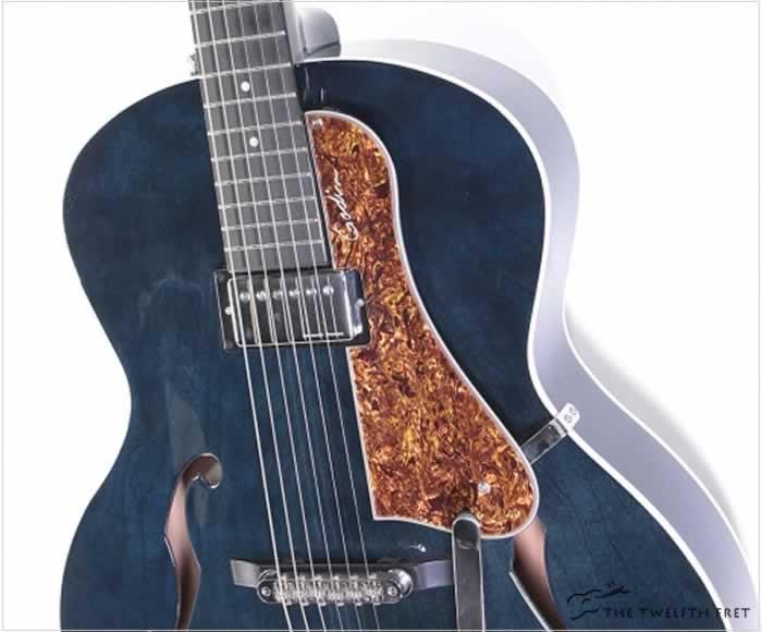 Godin 5th Avenue Edition Speciale PT Indigo Blue, 2009 | www